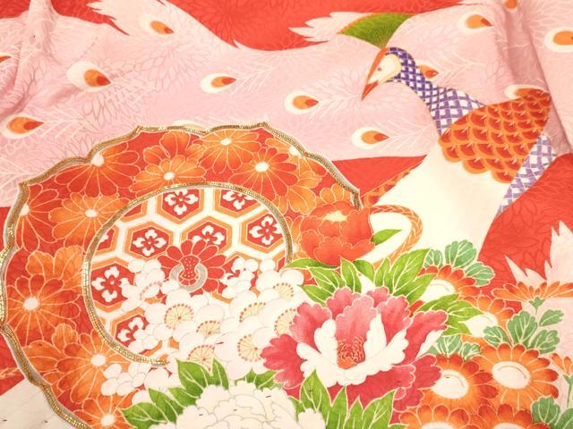 平和屋着物[]お宮参り　女の子　祝着　産着　初着　のしめ　駒刺繍　孔雀花絵皿文　金彩　逸品　DABA3772ma