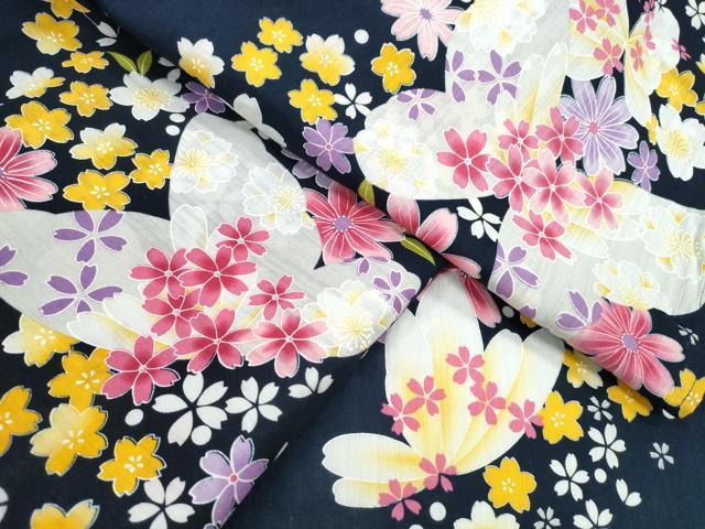 ■■■　サイズ　■■■ 身丈 162cm（肩から） 裄丈 67cm 袖丈 48cm　縫込み 0cm 袖幅 34cm 前幅 24.5cm 後幅 31cm 着物縫いこみ 内揚げ 0cm 裄 お袖側 約0cm　身頃側 約0cm ■■■　商品詳細　■■■ 【綿】 状態は特に目立ったシミ汚れなどもなく大変良い状態です。 大変上質な逸品になります。 お安く出品致しますので、是非この機会にいかがでしょうか？ ■■■　注意事項　■■■ ■モニター発色の具合により色合いが異なる場合がございます。 ■寸法は多少の誤差が生じる場合がございますのでご了承ください。 ■縫込みの長さが左右非対称の場合は短い部分を記載しております。 左右非対称であってもご返品・お値引き等の保証は出来かねますので、ご了承の上ご購入をお願い致します。 ■シミ等のチェックには注意を払っておりますが、見落としがある場合もございますし、個人の見解も様々ですので神経質な方のご購入はお控えください。 ■箪笥に入っておりました着物や帯なので畳みシワや匂いがあるものもございます。 ■お休みは基本的に土日祝となりますが、その他臨時でお休みする場合がございますのでご了承ください。 ■商品の発送は平日のみの発送となります。 ■夜間と土曜、日曜日はお問い合わせの回答が遅れる場合がございます。 ■当店では、お直し、紋入れ、お手入れ等は承っておりません。 ■生地の状態（ヤケ、経年劣化等）によってはサイズ直しが出来ない場合がございます。 その点もどうかご了承のうえ、ご購入をお願いいたします。 ■弊社で取り扱う商品は一点ものにつき、時期や在庫状況に応じて金額が変更となる場合がございます。 ■検針は行っておりません。予めご了承いただきますようお願いいたします。 ■【洗える着物】と記載のある商品におきましては、商品お届け後に洗濯を行ってしまってからのご返品にはご対応しかねます。 念の為、専門店でのお手入れをお願いいたします。 ■写真に写っている物が全てになります。それ以外の付属品はございませんのでご了承ください。 ■状態に関する写真につきましては、掲載可能な写真枚数に限りがあるため、各箇所につき1枚参考画像を掲載しております。 ■着物のサイズ目安は下記を参考ください↓ ＜女性着物＞　お端折り次第で＋5cm　－1cmが着用可能サイズ 　例）身丈170cmの場合、身長160cm～175cm ＜男性着物＞　身丈＋約25cm～27cm程が適応身長 　例）身丈155cmの場合、身長180～182cm