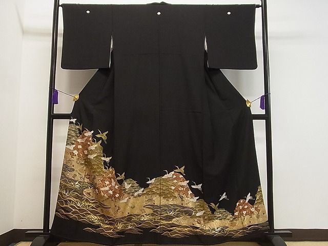 平和屋着物■豪華黒留袖　飛鶴宝尽くし松花文　金彩　逸品　CAAC4169vf