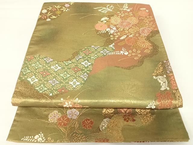 ■■■　サイズ　■■■ 長さ 424cm 幅 31cm程 ■■■　商品詳細　■■■ 【正絹・芯なし】 詳細に関しましては、画像をご確認ください。 大変上質な逸品になります。 お安く出品致しますので、是非この機会にいかがでしょうか？ ■■■　注意事項　■■■ ■モニター発色の具合により色合いが異なる場合がございます。 ■寸法は多少の誤差が生じる場合がございますのでご了承ください。 ■縫込みの長さが左右非対称の場合は短い部分を記載しております。 左右非対称であってもご返品・お値引き等の保証は出来かねますので、ご了承の上ご購入をお願い致します。 ■シミ等のチェックには注意を払っておりますが、見落としがある場合もございますし、個人の見解も様々ですので神経質な方のご購入はお控えください。 ■箪笥に入っておりました着物や帯なので畳みシワや匂いがあるものもございます。 ■お休みは基本的に土日祝となりますが、その他臨時でお休みする場合がございますのでご了承ください。 ■商品の発送は平日のみの発送となります。 ■夜間と土曜、日曜日はお問い合わせの回答が遅れる場合がございます。 ■当店では、お直し、紋入れ、お手入れ等は承っておりません。 ■生地の状態（ヤケ、経年劣化等）によってはサイズ直しが出来ない場合がございます。 その点もどうかご了承のうえ、ご購入をお願いいたします。 ■弊社で取り扱う商品は一点ものにつき、時期や在庫状況に応じて金額が変更となる場合がございます。 ■検針は行っておりません。予めご了承いただきますようお願いいたします。 ■【洗える着物】と記載のある商品におきましては、商品お届け後に洗濯を行ってしまってからのご返品にはご対応しかねます。 念の為、専門店でのお手入れをお願いいたします。 ■着物のサイズ目安は下記を参考ください↓ ＜女性着物＞　お端折り次第で＋5cm　−1cmが着用可能サイズ 　例）身丈170cmの場合、身長160cm〜175cm ＜男性着物＞　身丈＋約25cm〜27cm程が適応身長 　例）身丈155cmの場合、身長180〜182cm