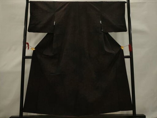 平和屋着物■上質な紬 花鼓文 黒地 正絹 逸品 AAAS0350sx 平和屋着物■上質な紬 花鼓文 黒地 正絹 逸品 AAAS0350sx