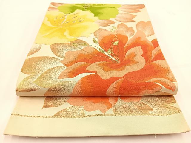 ■■■　サイズ　■■■ 長さ 416cm 幅 30.5cm程 ■■■　商品詳細　■■■ 【正絹・芯なし】 詳細に関しましては、画像をご確認ください。 大変上質な逸品になります。 お安く出品致しますので、是非この機会にいかがでしょうか？ ■■■　注意事項　■■■ ■モニター発色の具合により色合いが異なる場合がございます。 ■寸法は多少の誤差が生じる場合がございますのでご了承ください。 ■縫込みの長さが左右非対称の場合は短い部分を記載しております。 左右非対称であってもご返品・お値引き等の保証は出来かねますので、ご了承の上ご購入をお願い致します。 ■シミ等のチェックには注意を払っておりますが、見落としがある場合もございますし、個人の見解も様々ですので神経質な方のご購入はお控えください。 ■箪笥に入っておりました着物や帯なので畳みシワや匂いがあるものもございます。 ■お休みは基本的に土日祝となりますが、その他臨時でお休みする場合がございますのでご了承ください。 ■商品の発送は平日のみの発送となります。 ■夜間と土曜、日曜日はお問い合わせの回答が遅れる場合がございます。 ■当店では、お直し、紋入れ、お手入れ等は承っておりません。 ■生地の状態（ヤケ、経年劣化等）によってはサイズ直しが出来ない場合がございます。 その点もどうかご了承のうえ、ご購入をお願いいたします。 ■弊社で取り扱う商品は一点ものにつき、時期や在庫状況に応じて金額が変更となる場合がございます。 ■検針は行っておりません。予めご了承いただきますようお願いいたします。 ■【洗える着物】と記載のある商品におきましては、商品お届け後に洗濯を行ってしまってからのご返品にはご対応しかねます。 念の為、専門店でのお手入れをお願いいたします。 ■着物のサイズ目安は下記を参考ください↓ ＜女性着物＞　お端折り次第で＋5cm　−1cmが着用可能サイズ 　例）身丈170cmの場合、身長160cm〜175cm ＜男性着物＞　身丈＋約25cm〜27cm程が適応身長 　例）身丈155cmの場合、身長180〜182cm