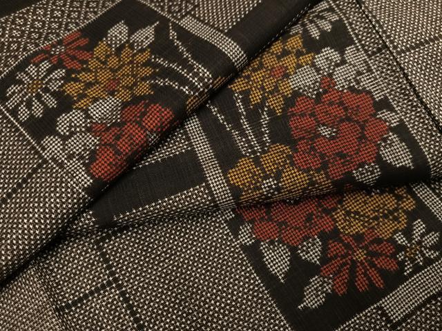 平和屋着物●本場大島紬　一元7マルキ　色紙草花文　三越扱い　正絹　逸品　未使用　AABC3353ph