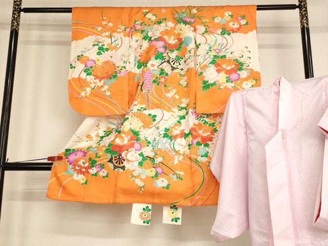 平和屋着物[]七五三　女の子　3歳　祝着　一つ身　長襦袢(無双仕立て)セット　駒刺繍　花車文　金彩　逸品　AABF2156ja