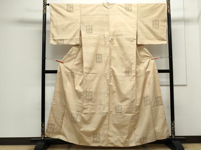 平和屋の平和屋着物●上質な紬 100亀甲 吉祥文 正絹 逸品 CAAX3048th｜アングル2