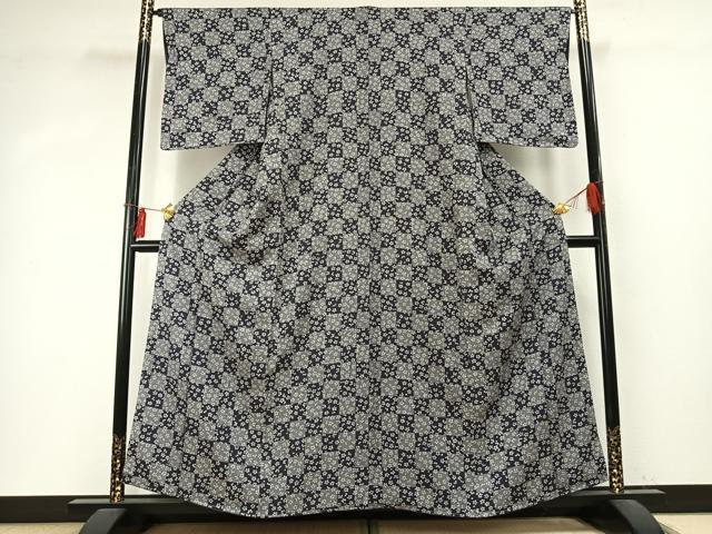 平和屋着物●上質な小紋　市松舞桜文　正絹　逸品　未使用　AABD0653fy