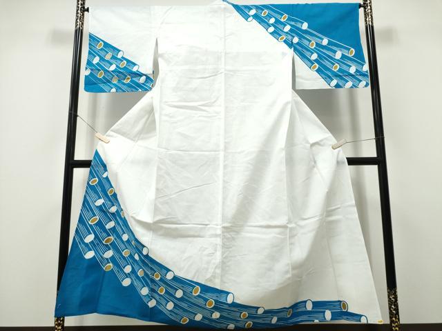 ■■■　サイズ　■■■ 身丈 154cm（肩から） 裄丈 66cm 袖丈 45cm　縫込み 3cm 袖幅 33cm 前幅 24.5cm 後幅 30cm 着物縫いこみ 内揚げ 0cm 裄 お袖側 約2cm　身頃側 約1cm ■■■　商品詳細　■■■ 【綿】 状態は接写画像のように衿山・後身頃に薄い汚れ、左袖付に補修跡、衿裏に糸解けがございますが その他特に目立ったシミ汚れなどもなく大変良い状態です。 大変上質な逸品になります。 お安く出品致しますので、是非この機会にいかがでしょうか？ ■■■　注意事項　■■■ ■モニター発色の具合により色合いが異なる場合がございます。 ■寸法は多少の誤差が生じる場合がございますのでご了承ください。 ■縫込みの長さが左右非対称の場合は短い部分を記載しております。 左右非対称であってもご返品・お値引き等の保証は出来かねますので、ご了承の上ご購入をお願い致します。 ■シミ等のチェックには注意を払っておりますが、見落としがある場合もございますし、個人の見解も様々ですので神経質な方のご購入はお控えください。 ■箪笥に入っておりました着物や帯なので畳みシワや匂いがあるものもございます。 ■お休みは基本的に土日祝となりますが、その他臨時でお休みする場合がございますのでご了承ください。 ■商品の発送は平日のみの発送となります。 ■夜間と土曜、日曜日はお問い合わせの回答が遅れる場合がございます。 ■当店では、お直し、紋入れ、お手入れ等は承っておりません。 ■生地の状態（ヤケ、経年劣化等）によってはサイズ直しが出来ない場合がございます。 その点もどうかご了承のうえ、ご購入をお願いいたします。 ■弊社で取り扱う商品は一点ものにつき、時期や在庫状況に応じて金額が変更となる場合がございます。 ■検針は行っておりません。予めご了承いただきますようお願いいたします。 ■【洗える着物】と記載のある商品におきましては、商品お届け後に洗濯を行ってしまってからのご返品にはご対応しかねます。 念の為、専門店でのお手入れをお願いいたします。 ■写真に写っている物が全てになります。それ以外の付属品はございませんのでご了承ください。 ■状態に関する写真につきましては、掲載可能な写真枚数に限りがあるため、各箇所につき1枚参考画像を掲載しております。 ■着物のサイズ目安は下記を参考ください↓ ＜女性着物＞　お端折り次第で＋5cm　−1cmが着用可能サイズ 　例）身丈170cmの場合、身長160cm〜175cm ＜男性着物＞　身丈＋約25cm〜27cm程が適応身長 　例）身丈155cmの場合、身長180〜182cm