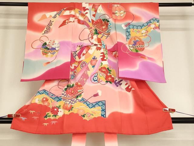 乐天商城 - 平和屋着物[]七五三　女の子　3歳　祝着　一つ身　友禅　束ね熨斗花手毬文　暈し染め　金彩　逸品　AABE2112ja