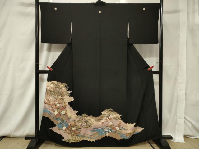 Kurotome - 平和屋着物■豪華黒留袖　駒刺繍　流水風景文　正絹　逸品　CAAV4207in