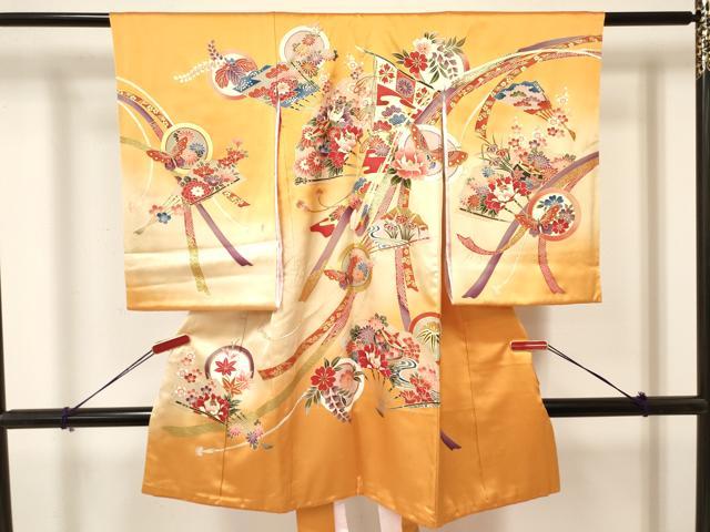 平和屋着物[]お宮参り　女の子　祝着　産着　初着　のしめ　糸車　貴重扇面花蝶丸文　暈し染め　金彩　..