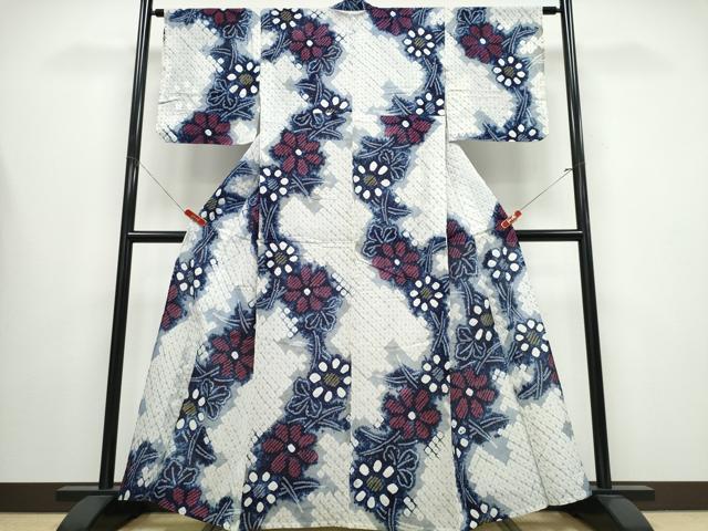 ■■■　サイズ　■■■ 身丈 163cm（肩から） 裄丈 65cm 袖丈 49cm　縫込み 2cm 袖幅 33.5cm 前幅 28cm 後幅 30.5cm 着物縫いこみ 内揚げ 0cm 裄 お袖側 約3cm　身頃側 約2.5cm ■■■　商...