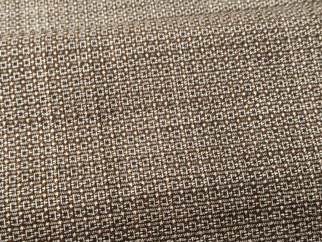 ■■■　サイズ　■■■ 身丈 138cm（肩から） 裄丈 65.5cm 袖丈 50.5cm　縫込み 0cm 袖幅 33cm 前幅 26.5cm 後幅 30.5cm 着物縫いこみ 内揚げ 5cm 裄 お袖側 約1.5cm　身頃側 約2.5cm ■■■　商品詳細　■■■ 【正絹】 状態は画像を添付しておりますので、そちらをご確認下さいますよう宜しくお願い致します。 大変上質な逸品になりますのでぜひお手入れをされてお召しになられてはいかがでしょうか。 お安く出品致しますので、是非この機会にいかがでしょうか？ ■■■　注意事項　■■■ ■モニター発色の具合により色合いが異なる場合がございます。 ■寸法は多少の誤差が生じる場合がございますのでご了承ください。 ■縫込みの長さが左右非対称の場合は短い部分を記載しております。 左右非対称であってもご返品・お値引き等の保証は出来かねますので、ご了承の上ご購入をお願い致します。 ■シミ等のチェックには注意を払っておりますが、見落としがある場合もございますし、個人の見解も様々ですので神経質な方のご購入はお控えください。 ■箪笥に入っておりました着物や帯なので畳みシワや匂いがあるものもございます。 ■お休みは基本的に土日祝となりますが、その他臨時でお休みする場合がございますのでご了承ください。 ■商品の発送は平日のみの発送となります。 ■夜間と土曜、日曜日はお問い合わせの回答が遅れる場合がございます。 ■当店では、お直し、紋入れ、お手入れ等は承っておりません。 ■生地の状態（ヤケ、経年劣化等）によってはサイズ直しが出来ない場合がございます。 その点もどうかご了承のうえ、ご購入をお願いいたします。 ■弊社で取り扱う商品は一点ものにつき、時期や在庫状況に応じて金額が変更となる場合がございます。 ■検針は行っておりません。予めご了承いただきますようお願いいたします。 ■【洗える着物】と記載のある商品におきましては、商品お届け後に洗濯を行ってしまってからのご返品にはご対応しかねます。 念の為、専門店でのお手入れをお願いいたします。 ■着物のサイズ目安は下記を参考ください↓ ＜女性着物＞　お端折り次第で＋5cm　−1cmが着用可能サイズ 　例）身丈170cmの場合、身長160cm〜175cm ＜男性着物＞　身丈＋約25cm〜27cm程が適応身長 　例）身丈155cmの場合、身長180〜182cm