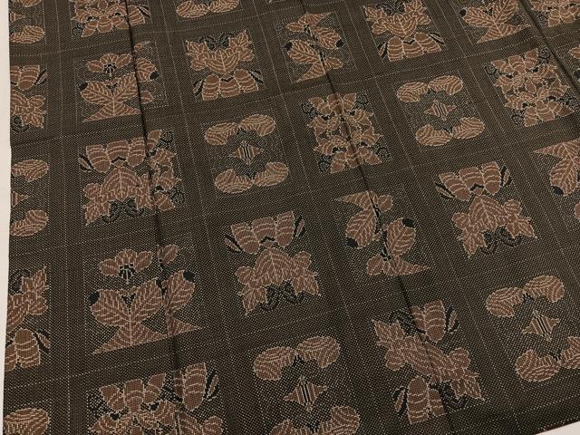 平和屋着物■本場大島紬 7マルキ 格子草葉文 やまと誂製 正絹 逸品 BAAR5839hz