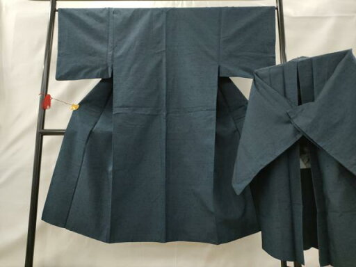 平和屋着物■男性 紬 アンサンブル ひげ紬 色無地 濃藍色 正絹 逸品 AAAR4777br 平和屋着物■男性 紬 アンサンブル ひげ紬 色無地 濃藍色 正絹 逸品 AAAR4777br