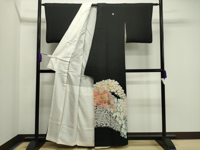 平和屋の平和屋着物■豪華黒留袖 駒刺繍 梅笹花文 金彩 正絹 逸品 CAAY6569gh｜アングル3