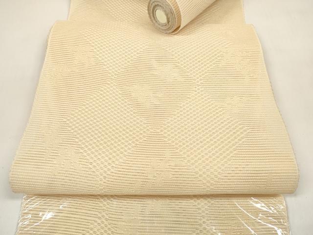 ■■■　サイズ　■■■ 幅 　約31cm ■■■　商品詳細　■■■ 【化繊・未使用】 状態は特に目立ったシミ汚れなどもなく大変良い状態です。 お安く出品致しますので、是非この機会にいかがでしょうか？ ■■■　注意事項　■■■ ■モニター発色の具合により色合いが異なる場合がございます。 ■寸法は多少の誤差が生じる場合がございますのでご了承ください。 ■縫込みの長さが左右非対称の場合は短い部分を記載しております。 左右非対称であってもご返品・お値引き等の保証は出来かねますので、ご了承の上ご購入をお願い致します。 ■シミ等のチェックには注意を払っておりますが、見落としがある場合もございますし、個人の見解も様々ですので神経質な方のご購入はお控えください。 ■箪笥に入っておりました着物や帯なので畳みシワや匂いがあるものもございます。 ■お休みは基本的に土日祝となりますが、その他臨時でお休みする場合がございますのでご了承ください。 ■商品の発送は平日のみの発送となります。 ■夜間と土曜、日曜日はお問い合わせの回答が遅れる場合がございます。 ■当店では、お直し、紋入れ、お手入れ等は承っておりません。 ■生地の状態（ヤケ、経年劣化等）によってはサイズ直しが出来ない場合がございます。 その点もどうかご了承のうえ、ご購入をお願いいたします。 ■弊社で取り扱う商品は一点ものにつき、時期や在庫状況に応じて金額が変更となる場合がございます。 ■検針は行っておりません。予めご了承いただきますようお願いいたします。 ■【洗える着物】と記載のある商品におきましては、商品お届け後に洗濯を行ってしまってからのご返品にはご対応しかねます。 念の為、専門店でのお手入れをお願いいたします。 ■着物のサイズ目安は下記を参考ください↓ ＜女性着物＞　お端折り次第で＋5cm　−1cmが着用可能サイズ 　例）身丈170cmの場合、身長160cm〜175cm ＜男性着物＞　身丈＋約25cm〜27cm程が適応身長 　例）身丈155cmの場合、身長180〜182cm