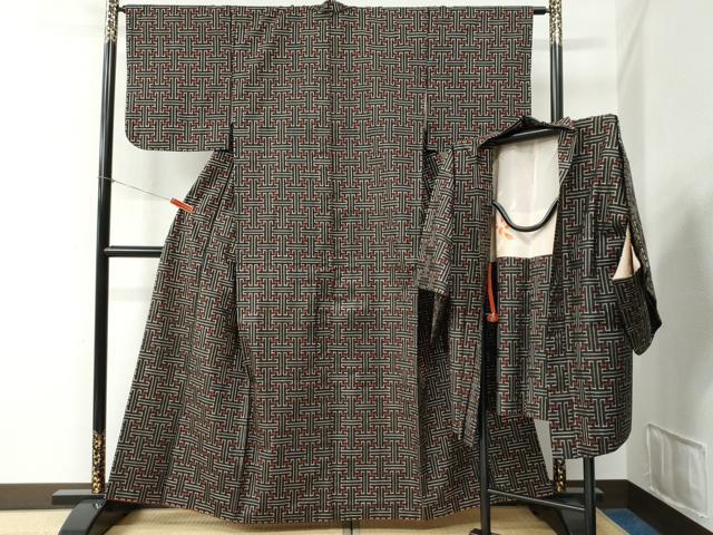 Full-Length Under-Kimono - 平和屋着物●本場大島紬　龍郷絣　秋名バラ　アンサンブル　正絹　逸品　CABB4384yc