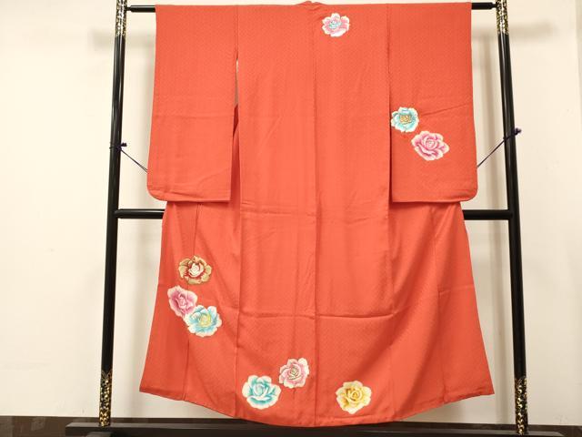 ■■■　サイズ　■■■ 【祝着】 身丈 149cm（肩から） 裄丈 58.5cm（肩上げ　0cm） 袖丈 73.5cm　縫込み 2cm 袖幅 30.5cm 前幅 20.5cm 後幅 27.5cm 着物縫いこみ 内揚げ 0cm （腰上げ　0cm） 裄 お袖側 約4cm　身頃側 約6cm ■■■　商品詳細　■■■ 着物【正絹】 状態は接写画像のように上前おくみ・左袖後・八掛に薄い汚れがございますが その他特に目立ったシミ汚れなどもなく大変良い状態です。 大変上質な逸品になります。 お安く出品致しますので、是非この機会にいかがでしょうか？ ※肩上げと腰上げがされておりません。 ■■■　注意事項　■■■ ■モニター発色の具合により色合いが異なる場合がございます。 ■寸法は多少の誤差が生じる場合がございますのでご了承ください。 ■縫込みの長さが左右非対称の場合は短い部分を記載しております。 左右非対称であってもご返品・お値引き等の保証は出来かねますので、ご了承の上ご購入をお願い致します。 ■シミ等のチェックには注意を払っておりますが、見落としがある場合もございますし、個人の見解も様々ですので神経質な方のご購入はお控えください。 ■箪笥に入っておりました着物や帯なので畳みシワや匂いがあるものもございます。 ■お休みは基本的に土日祝となりますが、その他臨時でお休みする場合がございますのでご了承ください。 ■商品の発送は平日のみの発送となります。 ■夜間と土曜、日曜日はお問い合わせの回答が遅れる場合がございます。 ■当店では、お直し、紋入れ、お手入れ等は承っておりません。 ■生地の状態（ヤケ、経年劣化等）によってはサイズ直しが出来ない場合がございます。 その点もどうかご了承のうえ、ご購入をお願いいたします。 ■弊社で取り扱う商品は一点ものにつき、時期や在庫状況に応じて金額が変更となる場合がございます。 ■検針は行っておりません。予めご了承いただきますようお願いいたします。 ■【洗える着物】と記載のある商品におきましては、商品お届け後に洗濯を行ってしまってからのご返品にはご対応しかねます。 念の為、専門店でのお手入れをお願いいたします。 ■写真に写っている物が全てになります。それ以外の付属品はございませんのでご了承ください。 ■着物のサイズ目安は下記を参考ください↓ ＜女性着物＞　お端折り次第で＋5cm　－1cmが着用可能サイズ 　例）身丈170cmの場合、身長160cm～175cm ＜男性着物＞　身丈＋約25cm～27cm程が適応身長 　例）身丈155cmの場合、身長180～182cm