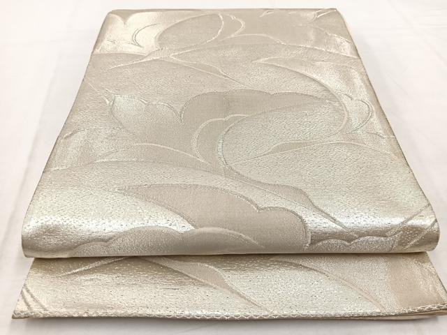 ■■■　サイズ　■■■ 416cm 幅 30cm程 ■■■　商品詳細　■■■ 【正絹】 詳細に関しましては、画像をご確認ください。 大変上質な逸品になります。 お安く出品致しますので、是非この機会にいかがでしょうか？ ■■■　注意事項　■■■ ■モニター発色の具合により色合いが異なる場合がございます。 ■寸法は多少の誤差が生じる場合がございますのでご了承ください。 ■縫込みの長さが左右非対称の場合は短い部分を記載しております。 左右非対称であってもご返品・お値引き等の保証は出来かねますので、ご了承の上ご購入をお願い致します。 ■シミ等のチェックには注意を払っておりますが、見落としがある場合もございますし、個人の見解も様々ですので神経質な方のご購入はお控えください。 ■箪笥に入っておりました着物や帯なので畳みシワや匂いがあるものもございます。 ■お休みは基本的に土日祝となりますが、その他臨時でお休みする場合がございますのでご了承ください。 ■商品の発送は平日のみの発送となります。 ■夜間と土曜、日曜日はお問い合わせの回答が遅れる場合がございます。 ■当店では、お直し、紋入れ、お手入れ等は承っておりません。 ■生地の状態（ヤケ、経年劣化等）によってはサイズ直しが出来ない場合がございます。 その点もどうかご了承のうえ、ご購入をお願いいたします。 ■弊社で取り扱う商品は一点ものにつき、時期や在庫状況に応じて金額が変更となる場合がございます。 ■検針は行っておりません。予めご了承いただきますようお願いいたします。 ■【洗える着物】と記載のある商品におきましては、商品お届け後に洗濯を行ってしまってからのご返品にはご対応しかねます。 念の為、専門店でのお手入れをお願いいたします。 ■着物のサイズ目安は下記を参考ください↓ ＜女性着物＞　お端折り次第で＋5cm　−1cmが着用可能サイズ 　例）身丈170cmの場合、身長160cm〜175cm ＜男性着物＞　身丈＋約25cm〜27cm程が適応身長 　例）身丈155cmの場合、身長180〜182cm