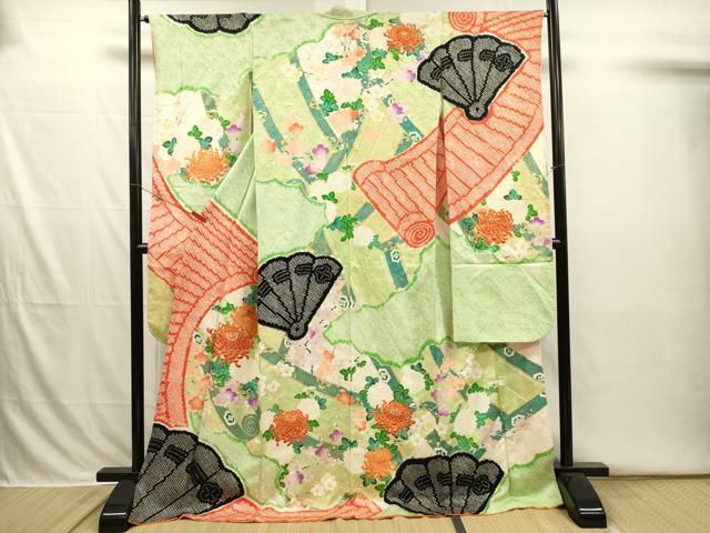 ■■■　サイズ　■■■ 身丈 169.5cm（肩から） 裄丈 64cm 袖丈 108.5cm　縫込み 2.5cm 袖幅 33.5cm 前幅 24cm 後幅 30.5cm 着物縫いこみ 内揚げ 0cm 裄 お袖側 約3.5cm　身頃側 約4.5cm ■■■　商品詳細　■■■ 【正絹】 状態は画像を添付しておりますので、そちらをご確認下さいますよう宜しくお願い致します。 大変上質な逸品になります。 お安く出品致しますので、是非この機会にいかがでしょうか？ ■■■　注意事項　■■■ ■モニター発色の具合により色合いが異なる場合がございます。 ■寸法は多少の誤差が生じる場合がございますのでご了承ください。 ■縫込みの長さが左右非対称の場合は短い部分を記載しております。 左右非対称であってもご返品・お値引き等の保証は出来かねますので、ご了承の上ご購入をお願い致します。 ■シミ等のチェックには注意を払っておりますが、見落としがある場合もございますし、個人の見解も様々ですので神経質な方のご購入はお控えください。 ■箪笥に入っておりました着物や帯なので畳みシワや匂いがあるものもございます。 ■お休みは基本的に土日祝となりますが、その他臨時でお休みする場合がございますのでご了承ください。 ■商品の発送は平日のみの発送となります。 ■夜間と土曜、日曜日はお問い合わせの回答が遅れる場合がございます。 ■当店では、お直し、紋入れ、お手入れ等は承っておりません。 ■生地の状態（ヤケ、経年劣化等）によってはサイズ直しが出来ない場合がございます。 その点もどうかご了承のうえ、ご購入をお願いいたします。 ■弊社で取り扱う商品は一点ものにつき、時期や在庫状況に応じて金額が変更となる場合がございます。 ■検針は行っておりません。予めご了承いただきますようお願いいたします。 ■【洗える着物】と記載のある商品におきましては、商品お届け後に洗濯を行ってしまってからのご返品にはご対応しかねます。 念の為、専門店でのお手入れをお願いいたします。 ■写真に写っている物が全てになります。それ以外の付属品はございませんのでご了承ください。 ■状態に関する写真につきましては、掲載可能な写真枚数に限りがあるため、各箇所につき1枚参考画像を掲載しております。 ■着物のサイズ目安は下記を参考ください↓ ＜女性着物＞　お端折り次第で＋5cm　−1cmが着用可能サイズ 　例）身丈170cmの場合、身長160cm〜175cm ＜男性着物＞　身丈＋約25cm〜27cm程が適応身長 　例）身丈155cmの場合、身長180〜182cm