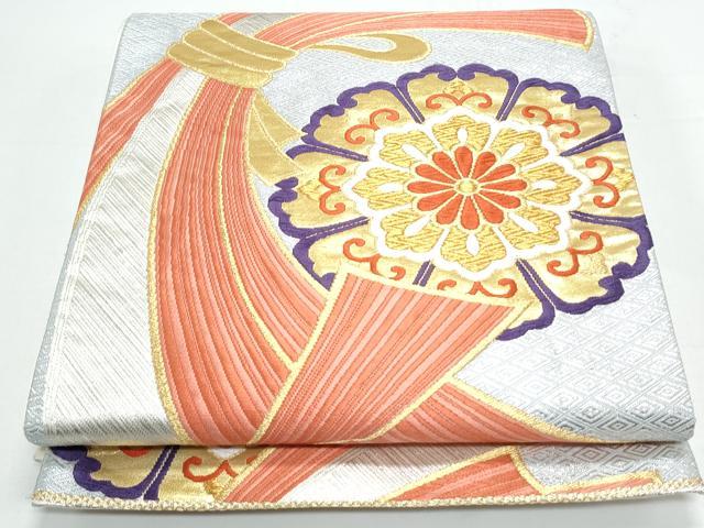 ■■■　サイズ　■■■ 長さ 432cm 幅 30.5cm程 ■■■　商品詳細　■■■ 【正絹・芯なし】 詳細に関しましては、画像をご確認ください。 大変上質な逸品になります。 お安く出品致しますので、是非この機会にいかがでしょうか？ ■■■　注意事項　■■■ ■モニター発色の具合により色合いが異なる場合がございます。 ■寸法は多少の誤差が生じる場合がございますのでご了承ください。 ■縫込みの長さが左右非対称の場合は短い部分を記載しております。 左右非対称であってもご返品・お値引き等の保証は出来かねますので、ご了承の上ご購入をお願い致します。 ■シミ等のチェックには注意を払っておりますが、見落としがある場合もございますし、個人の見解も様々ですので神経質な方のご購入はお控えください。 ■箪笥に入っておりました着物や帯なので畳みシワや匂いがあるものもございます。 ■お休みは基本的に土日祝となりますが、その他臨時でお休みする場合がございますのでご了承ください。 ■商品の発送は平日のみの発送となります。 ■夜間と土曜、日曜日はお問い合わせの回答が遅れる場合がございます。 ■当店では、お直し、紋入れ、お手入れ等は承っておりません。 ■生地の状態（ヤケ、経年劣化等）によってはサイズ直しが出来ない場合がございます。 その点もどうかご了承のうえ、ご購入をお願いいたします。 ■弊社で取り扱う商品は一点ものにつき、時期や在庫状況に応じて金額が変更となる場合がございます。 ■検針は行っておりません。予めご了承いただきますようお願いいたします。 ■【洗える着物】と記載のある商品におきましては、商品お届け後に洗濯を行ってしまってからのご返品にはご対応しかねます。 念の為、専門店でのお手入れをお願いいたします。 ■着物のサイズ目安は下記を参考ください↓ ＜女性着物＞　お端折り次第で＋5cm　−1cmが着用可能サイズ 　例）身丈170cmの場合、身長160cm〜175cm ＜男性着物＞　身丈＋約25cm〜27cm程が適応身長 　例）身丈155cmの場合、身長180〜182cm