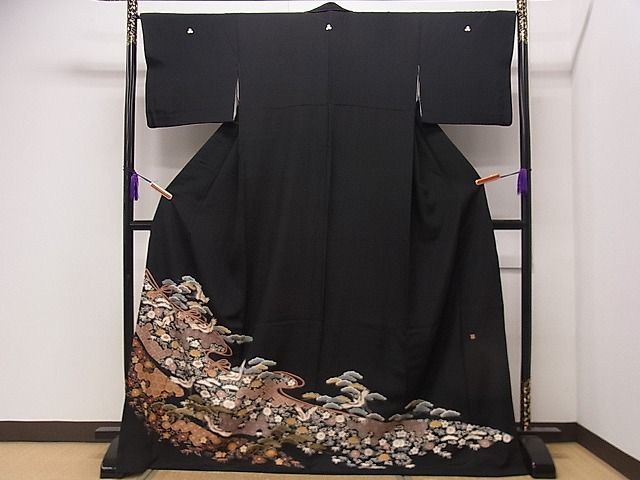 平和屋着物■豪華黒留袖 作家物 駒刺繍 飛鶴松竹文 金彩 逸品 CAAD4367dy