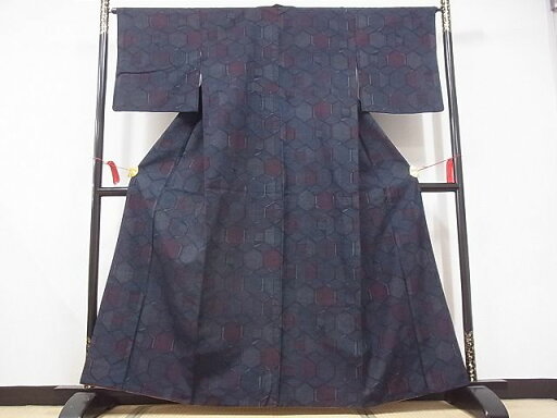 平和屋着物■上質な紬 亀甲文 正絹 逸品 AAAI8050Ata 平和屋着物■上質な紬 亀甲文 正絹 逸品 AAAI8050Ata