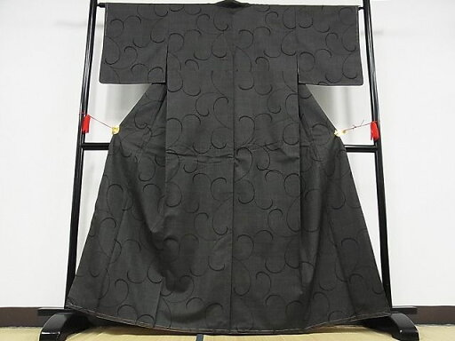 平和屋着物■本場大島紬 7マルキ 唐草文 正絹 逸品 未使用 AAAE3742Bzg 平和屋着物■本場大島紬 7マルキ 唐草文 正絹 逸品 未使用 AAAE3742Bzg