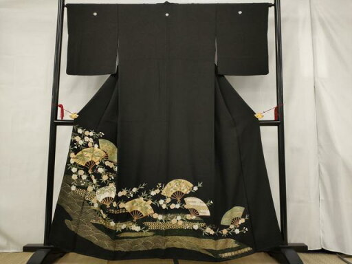 平和屋着物■豪華黒留袖 駒刺繍 扇面吉祥文 金彩 正絹 逸品 AAAS6789st 平和屋着物■豪華黒留袖 駒刺繍 扇面吉祥文 金彩 正絹 逸品 AAAS6789st