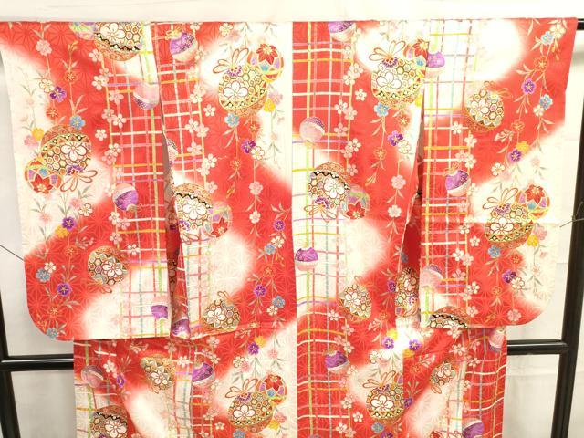 平和屋の平和屋着物∵女の子 十三参り 子供 鈴花文 暈し染め 金彩 逸品 DAAR1496jm｜アングル3