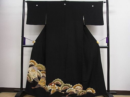 平和屋着物■豪華黒留袖 駒刺繍 扇面鴛鴦松花文 金彩 逸品 CAAE3474ze 平和屋着物■豪華黒留袖 駒刺繍 扇面鴛鴦松花文 金彩 逸品 CAAE3474ze
