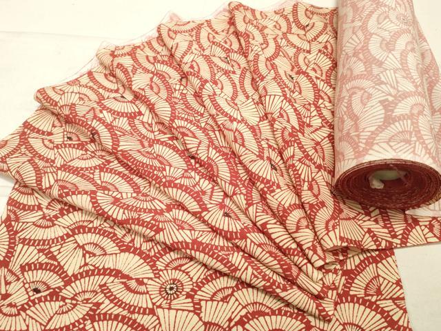 ■■■　サイズ　■■■ 長さ　　着尺分あり 幅　　　約36cm ■■■　商品詳細　■■■ 【正絹・未使用】 状態は特に目立ったシミ汚れなどもなく大変良い状態です。 大変上質な逸品になります。 お安く出品致しますので、是非この機会にいかがでし...