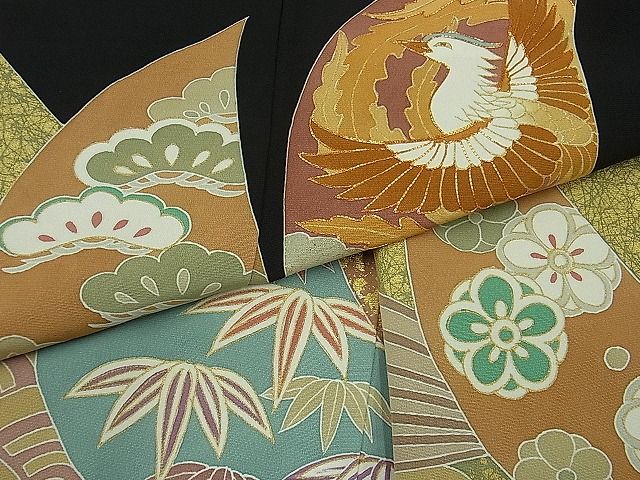 平和屋着物◆豪華　駒刺繍　松竹梅　扇面鳳凰花文　金彩　着丈166cm　裄丈64.5cm　正絹　逸品　mop2445