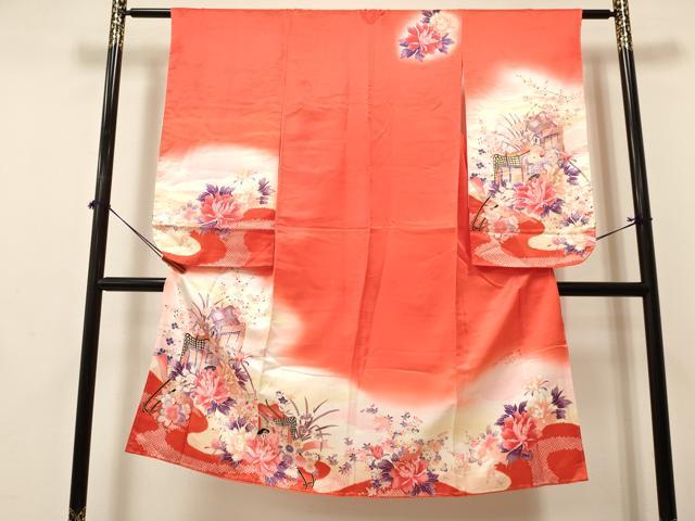 ■■■　サイズ　■■■ 【祝着】 身丈 128.5cm（肩から） 裄丈 57cm（肩上げ　0cm） 袖丈 73.5cm　縫込み 2.5cm 袖幅 32.5cm 前幅 18cm 後幅 24cm 着物縫いこみ 内揚げ　0cm （腰上げ　0cm） 裄 お袖側 約2cm　身頃側 約0cm ■■■　商品詳細　■■■ 着物【正絹・重ね衿：取り外し可能】 状態は接写画像のように表地所々に薄い汚れがございます。 大変上質な逸品になりますので ぜひお手入れをされてお召しになられてはいかがでしょうか。 お安く出品致しますので、是非この機会にいかがでしょうか？ ※肩上げと腰上げがされておりません。 ■■■　注意事項　■■■ ■モニター発色の具合により色合いが異なる場合がございます。 ■寸法は多少の誤差が生じる場合がございますのでご了承ください。 ■縫込みの長さが左右非対称の場合は短い部分を記載しております。 左右非対称であってもご返品・お値引き等の保証は出来かねますので、ご了承の上ご購入をお願い致します。 ■シミ等のチェックには注意を払っておりますが、見落としがある場合もございますし、個人の見解も様々ですので神経質な方のご購入はお控えください。 ■箪笥に入っておりました着物や帯なので畳みシワや匂いがあるものもございます。 ■お休みは基本的に土日祝となりますが、その他臨時でお休みする場合がございますのでご了承ください。 ■商品の発送は平日のみの発送となります。 ■夜間と土曜、日曜日はお問い合わせの回答が遅れる場合がございます。 ■当店では、お直し、紋入れ、お手入れ等は承っておりません。 ■生地の状態（ヤケ、経年劣化等）によってはサイズ直しが出来ない場合がございます。 その点もどうかご了承のうえ、ご購入をお願いいたします。 ■弊社で取り扱う商品は一点ものにつき、時期や在庫状況に応じて金額が変更となる場合がございます。 ■検針は行っておりません。予めご了承いただきますようお願いいたします。 ■【洗える着物】と記載のある商品におきましては、商品お届け後に洗濯を行ってしまってからのご返品にはご対応しかねます。 念の為、専門店でのお手入れをお願いいたします。 ■着物のサイズ目安は下記を参考ください↓ ＜女性着物＞　お端折り次第で＋5cm　−1cmが着用可能サイズ 　例）身丈170cmの場合、身長160cm〜175cm ＜男性着物＞　身丈＋約25cm〜27cm程が適応身長 　例）身丈155cmの場合、身長180〜182cm