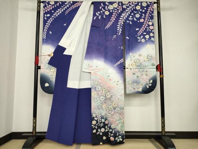 平和屋着物●白河貞雄　振袖　辻が花　絞り　舞花文　暈し染め　銀通し地　正絹　逸品　AAAS6717ck