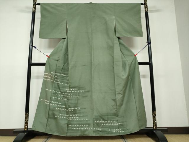 有松鳴海絞り 手蜘蛛 黒色寄りの濃紺 緑色 手縫い仕立て 有松鳴海絞り 手蜘蛛絞り 黒色寄りの濃紺 緑色 手縫い仕立て