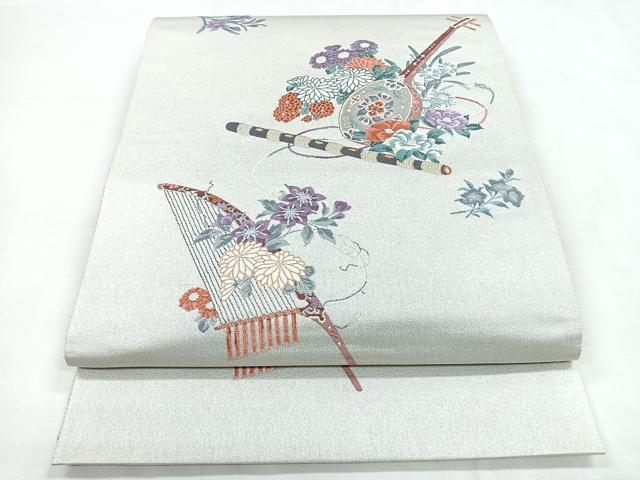 ■■■　サイズ　■■■ 長さ 432cm 幅 31cm程 ■■■　商品詳細　■■■ 【正絹・芯なし】 詳細に関しましては、画像をご確認ください。 大変上質な逸品になります。 お安く出品致しますので、是非この機会にいかがでしょうか？ ※汚れ等に関しましては、着用時には見えない部分になるかと思いますのであまり気にならずお召になれるかと思います。 ■■■　注意事項　■■■ ■モニター発色の具合により色合いが異なる場合がございます。 ■寸法は多少の誤差が生じる場合がございますのでご了承ください。 ■縫込みの長さが左右非対称の場合は短い部分を記載しております。 左右非対称であってもご返品・お値引き等の保証は出来かねますので、ご了承の上ご購入をお願い致します。 ■シミ等のチェックには注意を払っておりますが、見落としがある場合もございますし、個人の見解も様々ですので神経質な方のご購入はお控えください。 ■箪笥に入っておりました着物や帯なので畳みシワや匂いがあるものもございます。 ■お休みは基本的に土日祝となりますが、その他臨時でお休みする場合がございますのでご了承ください。 ■商品の発送は平日のみの発送となります。 ■夜間と土曜、日曜日はお問い合わせの回答が遅れる場合がございます。 ■当店では、お直し、紋入れ、お手入れ等は承っておりません。 ■生地の状態（ヤケ、経年劣化等）によってはサイズ直しが出来ない場合がございます。 その点もどうかご了承のうえ、ご購入をお願いいたします。 ■弊社で取り扱う商品は一点ものにつき、時期や在庫状況に応じて金額が変更となる場合がございます。 ■検針は行っておりません。予めご了承いただきますようお願いいたします。 ■【洗える着物】と記載のある商品におきましては、商品お届け後に洗濯を行ってしまってからのご返品にはご対応しかねます。 念の為、専門店でのお手入れをお願いいたします。 ■着物のサイズ目安は下記を参考ください↓ ＜女性着物＞　お端折り次第で＋5cm　−1cmが着用可能サイズ 　例）身丈170cmの場合、身長160cm〜175cm ＜男性着物＞　身丈＋約25cm〜27cm程が適応身長 　例）身丈155cmの場合、身長180〜182cm
