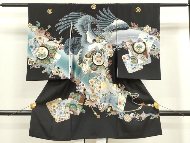 平和屋着物[]お宮参り　男の子　祝着　産着　初着　のしめ　鷹　破れ色紙宝尽くし花文　暈し染め　黒地..
