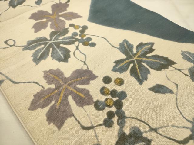 平和屋の平和屋着物●六通柄袋帯　紬地　葡萄蔦の葉文　金彩　正絹　逸品　AABJ7592sx｜アングル2
