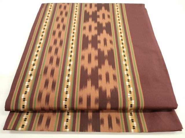 ■■■　サイズ　■■■ 長さ 448cm 幅 30.5cm程 ■■■　商品詳細　■■■ 【正絹・芯なし】 詳細に関しましては、画像をご確認ください。 大変上質な逸品になります。 お安く出品致しますので、是非この機会にいかがでしょうか？ ■■■　注意事項　■■■ ■モニター発色の具合により色合いが異なる場合がございます。 ■寸法は多少の誤差が生じる場合がございますのでご了承ください。 ■縫込みの長さが左右非対称の場合は短い部分を記載しております。 左右非対称であってもご返品・お値引き等の保証は出来かねますので、ご了承の上ご購入をお願い致します。 ■シミ等のチェックには注意を払っておりますが、見落としがある場合もございますし、個人の見解も様々ですので神経質な方のご購入はお控えください。 ■箪笥に入っておりました着物や帯なので畳みシワや匂いがあるものもございます。 ■お休みは基本的に土日祝となりますが、その他臨時でお休みする場合がございますのでご了承ください。 ■商品の発送は平日のみの発送となります。 ■夜間と土曜、日曜日はお問い合わせの回答が遅れる場合がございます。 ■当店では、お直し、紋入れ、お手入れ等は承っておりません。 ■生地の状態（ヤケ、経年劣化等）によってはサイズ直しが出来ない場合がございます。 その点もどうかご了承のうえ、ご購入をお願いいたします。 ■弊社で取り扱う商品は一点ものにつき、時期や在庫状況に応じて金額が変更となる場合がございます。 ■検針は行っておりません。予めご了承いただきますようお願いいたします。 ■【洗える着物】と記載のある商品におきましては、商品お届け後に洗濯を行ってしまってからのご返品にはご対応しかねます。 念の為、専門店でのお手入れをお願いいたします。 ■着物のサイズ目安は下記を参考ください↓ ＜女性着物＞　お端折り次第で＋5cm　−1cmが着用可能サイズ 　例）身丈170cmの場合、身長160cm〜175cm ＜男性着物＞　身丈＋約25cm〜27cm程が適応身長 　例）身丈155cmの場合、身長180〜182cm