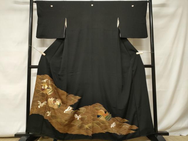 Uramono - 平和屋着物■豪華黒留袖　刺繍　立波鴛鴦文　金彩　正絹　逸品　CABF9656ev