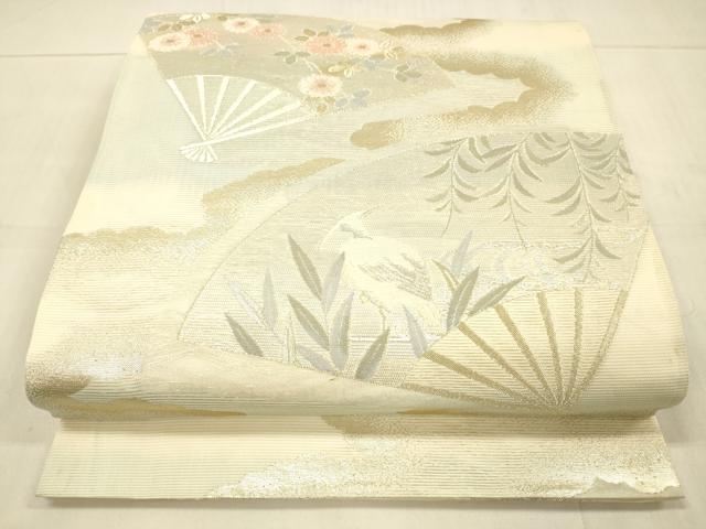 ■■■　サイズ　■■■ 長さ 426cm 幅 30.5cm程 ■■■　商品詳細　■■■ 【正絹】 状態は接写画像のように たれ先・たれ先上部・柄止まり・手先・裏地に薄い汚れがございますが その他特に目立ったシミ汚れなどもなく大変良い状態です。 大変上質な逸品になります。 お安く出品致しますので、是非この機会にいかがでしょうか？ ■■■　注意事項　■■■ ■モニター発色の具合により色合いが異なる場合がございます。 ■寸法は多少の誤差が生じる場合がございますのでご了承ください。 ■縫込みの長さが左右非対称の場合は短い部分を記載しております。 左右非対称であってもご返品・お値引き等の保証は出来かねますので、ご了承の上ご購入をお願い致します。 ■シミ等のチェックには注意を払っておりますが、見落としがある場合もございますし、個人の見解も様々ですので神経質な方のご購入はお控えください。 ■箪笥に入っておりました着物や帯なので畳みシワや匂いがあるものもございます。 ■お休みは基本的に土日祝となりますが、その他臨時でお休みする場合がございますのでご了承ください。 ■商品の発送は平日のみの発送となります。 ■夜間と土曜、日曜日はお問い合わせの回答が遅れる場合がございます。 ■当店では、お直し、紋入れ、お手入れ等は承っておりません。 ■生地の状態（ヤケ、経年劣化等）によってはサイズ直しが出来ない場合がございます。 その点もどうかご了承のうえ、ご購入をお願いいたします。 ■弊社で取り扱う商品は一点ものにつき、時期や在庫状況に応じて金額が変更となる場合がございます。 ■検針は行っておりません。予めご了承いただきますようお願いいたします。 ■【洗える着物】と記載のある商品におきましては、商品お届け後に洗濯を行ってしまってからのご返品にはご対応しかねます。 念の為、専門店でのお手入れをお願いいたします。 ■着物のサイズ目安は下記を参考ください↓ ＜女性着物＞　お端折り次第で＋5cm　−1cmが着用可能サイズ 　例）身丈170cmの場合、身長160cm〜175cm ＜男性着物＞　身丈＋約25cm〜27cm程が適応身長 　例）身丈155cmの場合、身長180〜182cm
