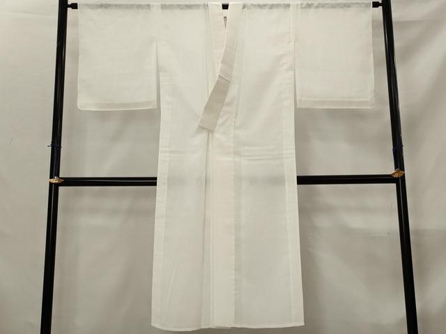 ■■■　サイズ　■■■ 身丈 134cm（肩から） 裄丈 65cm 袖丈 48cm　縫込み 3.5cm 袖幅 33cm 前幅 27cm 後幅 30.5cm 着物縫いこみ 内揚げ 0cm 裄 お袖側 約2.5cm　身頃側 約2cm ■■■　商品詳細　■■■ 【交織】 状態は接写画像のように後身頃・上前に薄い汚れがございますが その他特に目立ったシミ汚れなどもなく大変良い状態です。 お安く出品致しますので、是非この機会にいかがでしょうか？ ■■■　注意事項　■■■ ■モニター発色の具合により色合いが異なる場合がございます。 ■寸法は多少の誤差が生じる場合がございますのでご了承ください。 ■縫込みの長さが左右非対称の場合は短い部分を記載しております。 左右非対称であってもご返品・お値引き等の保証は出来かねますので、ご了承の上ご購入をお願い致します。 ■シミ等のチェックには注意を払っておりますが、見落としがある場合もございますし、個人の見解も様々ですので神経質な方のご購入はお控えください。 ■箪笥に入っておりました着物や帯なので畳みシワや匂いがあるものもございます。 ■お休みは基本的に土日祝となりますが、その他臨時でお休みする場合がございますのでご了承ください。 ■商品の発送は平日のみの発送となります。 ■夜間と土曜、日曜日はお問い合わせの回答が遅れる場合がございます。 ■当店では、お直し、紋入れ、お手入れ等は承っておりません。 ■生地の状態（ヤケ、経年劣化等）によってはサイズ直しが出来ない場合がございます。 その点もどうかご了承のうえ、ご購入をお願いいたします。 ■弊社で取り扱う商品は一点ものにつき、時期や在庫状況に応じて金額が変更となる場合がございます。 ■検針は行っておりません。予めご了承いただきますようお願いいたします。 ■【洗える着物】と記載のある商品におきましては、商品お届け後に洗濯を行ってしまってからのご返品にはご対応しかねます。 念の為、専門店でのお手入れをお願いいたします。 ■写真に写っている物が全てになります。それ以外の付属品はございませんのでご了承ください。 ■状態に関する写真につきましては、掲載可能な写真枚数に限りがあるため、各箇所につき1枚参考画像を掲載しております。 ■着物のサイズ目安は下記を参考ください↓ ＜女性着物＞　お端折り次第で＋5cm　−1cmが着用可能サイズ 　例）身丈170cmの場合、身長160cm〜175cm ＜男性着物＞　身丈＋約25cm〜27cm程が適応身長 　例）身丈155cmの場合、身長180〜182cm