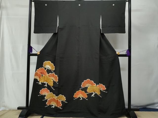 平和屋着物■豪華黒留袖 駒刺繍 枝松文 金彩 正絹 逸品 CAAW5438fb