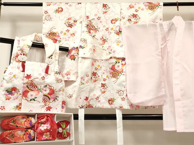 Kimono （For Girls） - 平和屋着物[]七五三　女の子　3歳　祝着　三つ身　長襦袢(単衣)・被布・小物セット　鞠花文　金彩　箱付き　DABA3945ma