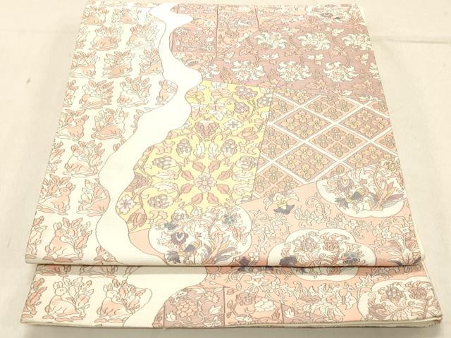 ■■■　サイズ　■■■ 長さ 400cm 幅 31cm程 ■■■　商品詳細　■■■ 【正絹・芯なし】 詳細に関しましては、画像をご確認ください。 大変上質な逸品になります。 お安く出品致しますので、是非この機会にいかがでしょうか？ ※汚れ等に関しましては、着用時には見えない部分になるかと思いますのであまり気にならずお召になれるかと思います。 ■■■　注意事項　■■■ ■モニター発色の具合により色合いが異なる場合がございます。 ■寸法は多少の誤差が生じる場合がございますのでご了承ください。 ■縫込みの長さが左右非対称の場合は短い部分を記載しております。 左右非対称であってもご返品・お値引き等の保証は出来かねますので、ご了承の上ご購入をお願い致します。 ■シミ等のチェックには注意を払っておりますが、見落としがある場合もございますし、個人の見解も様々ですので神経質な方のご購入はお控えください。 ■箪笥に入っておりました着物や帯なので畳みシワや匂いがあるものもございます。 ■お休みは基本的に土日祝となりますが、その他臨時でお休みする場合がございますのでご了承ください。 ■商品の発送は平日のみの発送となります。 ■夜間と土曜、日曜日はお問い合わせの回答が遅れる場合がございます。 ■当店では、お直し、紋入れ、お手入れ等は承っておりません。 ■生地の状態（ヤケ、経年劣化等）によってはサイズ直しが出来ない場合がございます。 その点もどうかご了承のうえ、ご購入をお願いいたします。 ■弊社で取り扱う商品は一点ものにつき、時期や在庫状況に応じて金額が変更となる場合がございます。 ■検針は行っておりません。予めご了承いただきますようお願いいたします。 ■【洗える着物】と記載のある商品におきましては、商品お届け後に洗濯を行ってしまってからのご返品にはご対応しかねます。 念の為、専門店でのお手入れをお願いいたします。 ■着物のサイズ目安は下記を参考ください↓ ＜女性着物＞　お端折り次第で＋5cm　−1cmが着用可能サイズ 　例）身丈170cmの場合、身長160cm〜175cm ＜男性着物＞　身丈＋約25cm〜27cm程が適応身長 　例）身丈155cmの場合、身長180〜182cm