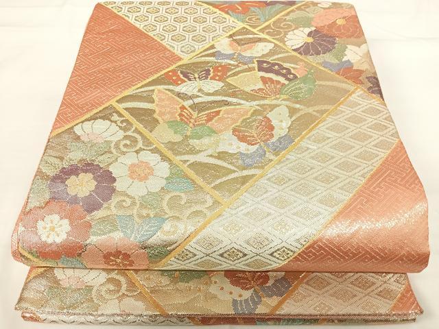 ■■■　サイズ　■■■ 長さ 432cm 幅 30cm程 ■■■　商品詳細　■■■ 【正絹・芯なし】 詳細に関しましては、画像をご確認ください。 大変上質な逸品になります。 お安く出品致しますので、是非この機会にいかがでしょうか？ ■■■　注意事項　■■■ ■モニター発色の具合により色合いが異なる場合がございます。 ■寸法は多少の誤差が生じる場合がございますのでご了承ください。 ■縫込みの長さが左右非対称の場合は短い部分を記載しております。 左右非対称であってもご返品・お値引き等の保証は出来かねますので、ご了承の上ご購入をお願い致します。 ■シミ等のチェックには注意を払っておりますが、見落としがある場合もございますし、個人の見解も様々ですので神経質な方のご購入はお控えください。 ■箪笥に入っておりました着物や帯なので畳みシワや匂いがあるものもございます。 ■お休みは基本的に土日祝となりますが、その他臨時でお休みする場合がございますのでご了承ください。 ■商品の発送は平日のみの発送となります。 ■夜間と土曜、日曜日はお問い合わせの回答が遅れる場合がございます。 ■当店では、お直し、紋入れ、お手入れ等は承っておりません。 ■生地の状態（ヤケ、経年劣化等）によってはサイズ直しが出来ない場合がございます。 その点もどうかご了承のうえ、ご購入をお願いいたします。 ■弊社で取り扱う商品は一点ものにつき、時期や在庫状況に応じて金額が変更となる場合がございます。 ■検針は行っておりません。予めご了承いただきますようお願いいたします。 ■【洗える着物】と記載のある商品におきましては、商品お届け後に洗濯を行ってしまってからのご返品にはご対応しかねます。 念の為、専門店でのお手入れをお願いいたします。 ■着物のサイズ目安は下記を参考ください↓ ＜女性着物＞　お端折り次第で＋5cm　−1cmが着用可能サイズ 　例）身丈170cmの場合、身長160cm〜175cm ＜男性着物＞　身丈＋約25cm〜27cm程が適応身長 　例）身丈155cmの場合、身長180〜182cm