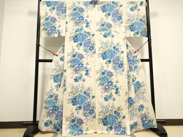 ■■■　サイズ　■■■ 身丈 165cm（肩から） 裄丈 71cm 袖丈 48cm　縫込み 4.5cm 袖幅 34cm 前幅 36.5cm 後幅 39cm 着物縫いこみ 内揚げ 4cm 裄 お袖側 約1.5cm　身頃側 約5.5cm ■■■　商品詳細　■■■ 【綿麻】 状態は特に目立ったシミ汚れなどもなく大変良い状態です。 大変上質な逸品になります。 お安く出品致しますので、是非この機会にいかがでしょうか？ ■■■　注意事項　■■■ ■モニター発色の具合により色合いが異なる場合がございます。 ■寸法は多少の誤差が生じる場合がございますのでご了承ください。 ■縫込みの長さが左右非対称の場合は短い部分を記載しております。 左右非対称であってもご返品・お値引き等の保証は出来かねますので、ご了承の上ご購入をお願い致します。 ■シミ等のチェックには注意を払っておりますが、見落としがある場合もございますし、個人の見解も様々ですので神経質な方のご購入はお控えください。 ■箪笥に入っておりました着物や帯なので畳みシワや匂いがあるものもございます。 ■お休みは基本的に土日祝となりますが、その他臨時でお休みする場合がございますのでご了承ください。 ■商品の発送は平日のみの発送となります。 ■夜間と土曜、日曜日はお問い合わせの回答が遅れる場合がございます。 ■当店では、お直し、紋入れ、お手入れ等は承っておりません。 ■生地の状態（ヤケ、経年劣化等）によってはサイズ直しが出来ない場合がございます。 その点もどうかご了承のうえ、ご購入をお願いいたします。 ■弊社で取り扱う商品は一点ものにつき、時期や在庫状況に応じて金額が変更となる場合がございます。 ■検針は行っておりません。予めご了承いただきますようお願いいたします。 ■【洗える着物】と記載のある商品におきましては、商品お届け後に洗濯を行ってしまってからのご返品にはご対応しかねます。 念の為、専門店でのお手入れをお願いいたします。 ■写真に写っている物が全てになります。それ以外の付属品はございませんのでご了承ください。 ■状態に関する写真につきましては、掲載可能な写真枚数に限りがあるため、各箇所につき1枚参考画像を掲載しております。 ■着物のサイズ目安は下記を参考ください↓ ＜女性着物＞　お端折り次第で＋5cm　−1cmが着用可能サイズ 　例）身丈170cmの場合、身長160cm〜175cm ＜男性着物＞　身丈＋約25cm〜27cm程が適応身長 　例）身丈155cmの場合、身長180〜182cm