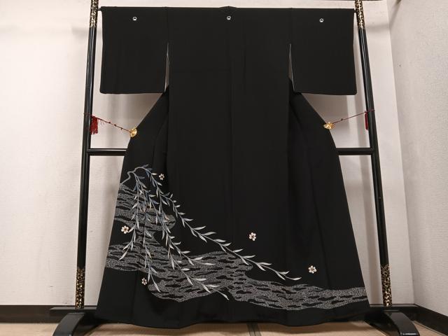 平和屋着物■豪華黒留袖　草花文　金彩　正絹　逸品　AABF3516ph