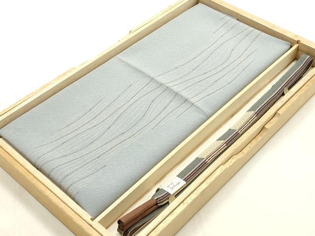■■■　商品詳細　■■■ 【正絹・未使用】 状態は特に目立ったシミ汚れなどもなく大変良い状態です。 大変上質な逸品になります。 お安く出品致しますので、是非この機会にいかがでしょうか？ 帯締め長さ　約150cm ■■■　注意事項　■■■ ■モニター発色の具合により色合いが異なる場合がございます。 ■寸法は多少の誤差が生じる場合がございますのでご了承ください。 ■縫込みの長さが左右非対称の場合は短い部分を記載しております。 左右非対称であってもご返品・お値引き等の保証は出来かねますので、ご了承の上ご購入をお願い致します。 ■シミ等のチェックには注意を払っておりますが、見落としがある場合もございますし、個人の見解も様々ですので神経質な方のご購入はお控えください。 ■箪笥に入っておりました着物や帯なので畳みシワや匂いがあるものもございます。 ■お休みは基本的に土日祝となりますが、その他臨時でお休みする場合がございますのでご了承ください。 ■商品の発送は平日のみの発送となります。 ■夜間と土曜、日曜日はお問い合わせの回答が遅れる場合がございます。 ■当店では、お直し、紋入れ、お手入れ等は承っておりません。 ■生地の状態（ヤケ、経年劣化等）によってはサイズ直しが出来ない場合がございます。 その点もどうかご了承のうえ、ご購入をお願いいたします。 ■弊社で取り扱う商品は一点ものにつき、時期や在庫状況に応じて金額が変更となる場合がございます。 ■検針は行っておりません。予めご了承いただきますようお願いいたします。 ■【洗える着物】と記載のある商品におきましては、商品お届け後に洗濯を行ってしまってからのご返品にはご対応しかねます。 念の為、専門店でのお手入れをお願いいたします。 ■着物のサイズ目安は下記を参考ください↓ ＜女性着物＞　お端折り次第で＋5cm　−1cmが着用可能サイズ 　例）身丈170cmの場合、身長160cm〜175cm ＜男性着物＞　身丈＋約25cm〜27cm程が適応身長 　例）身丈155cmの場合、身長180〜182cm